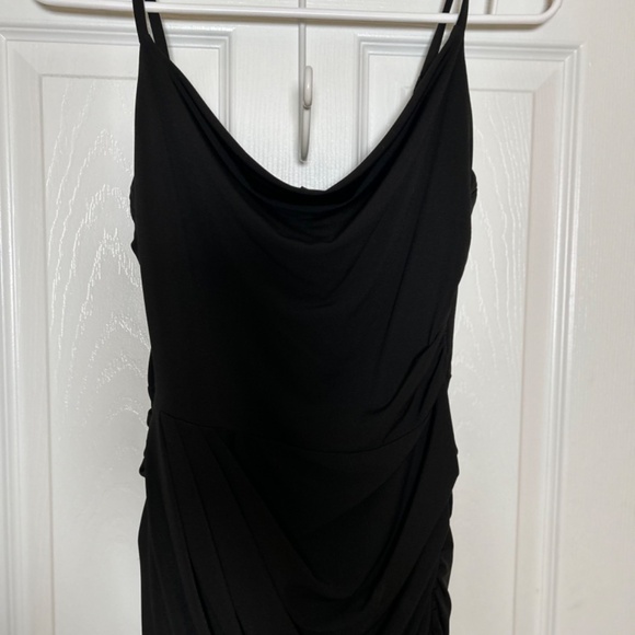 Le Château Black Dress - Picture 2 of 3